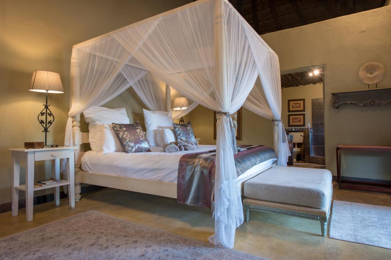 Kambaku Safari Lodge Timbavati Game Reserve Exterior photo