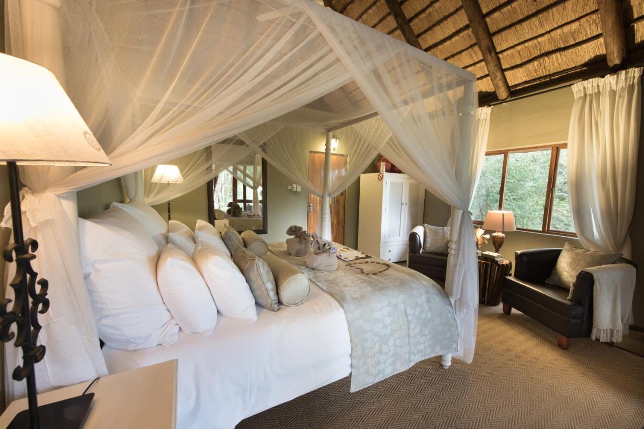 Kambaku Safari Lodge Timbavati Game Reserve Exterior photo