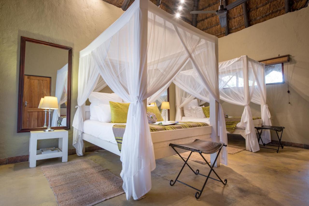 Kambaku Safari Lodge Timbavati Game Reserve Exterior photo