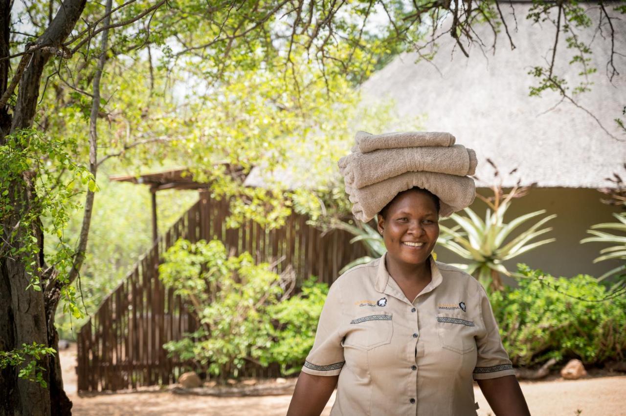 Kambaku Safari Lodge Timbavati Game Reserve Exterior photo