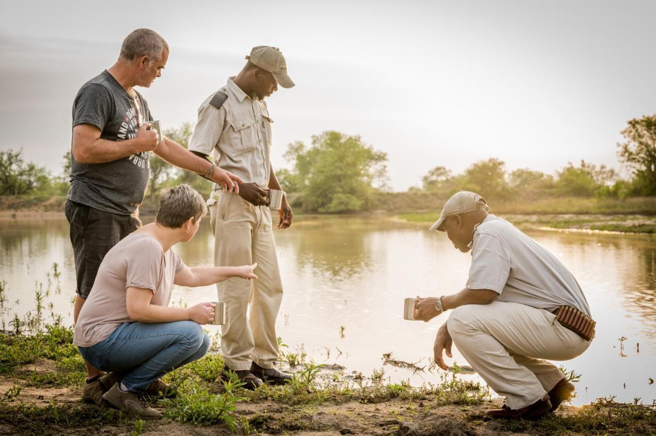 Kambaku Safari Lodge Timbavati Game Reserve Exterior photo