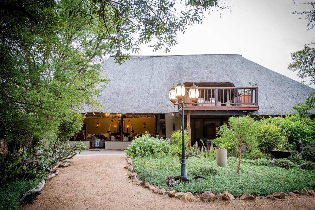 Kambaku Safari Lodge Timbavati Game Reserve Exterior photo