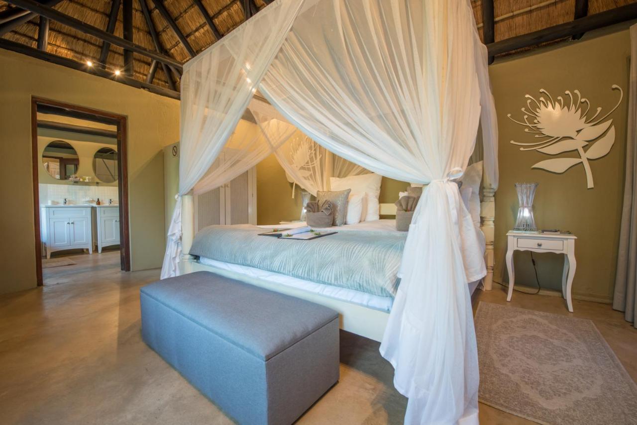 Kambaku Safari Lodge Timbavati Game Reserve Exterior photo